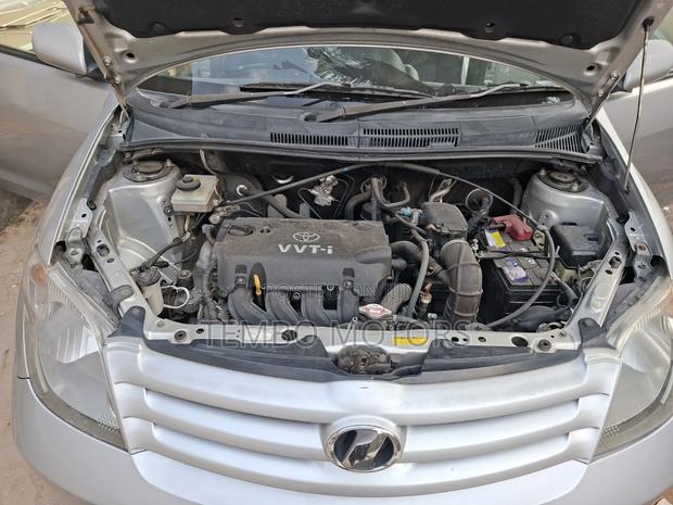 Toyota IST 2006 Silver