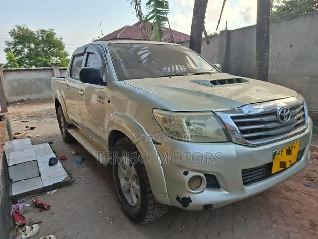 Toyota Hilux 2007 Silver