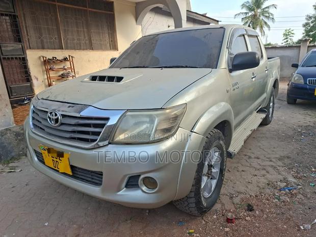 Toyota Hilux 2007 Silver