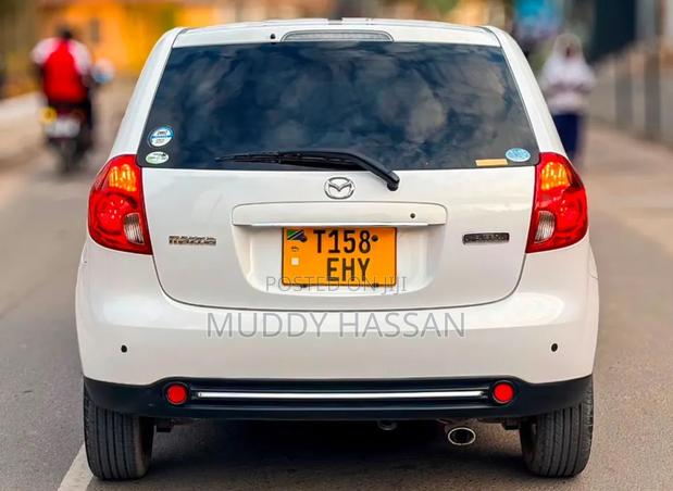 Mazda Verisa 2008 White