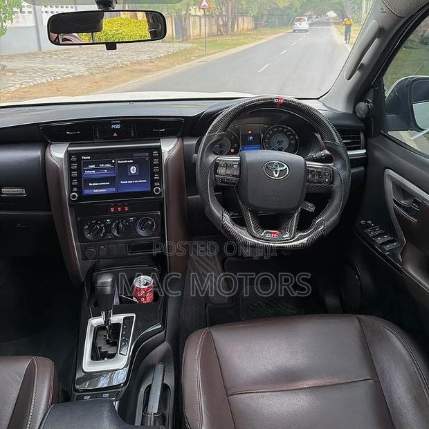 Toyota Fortuner 2019 White