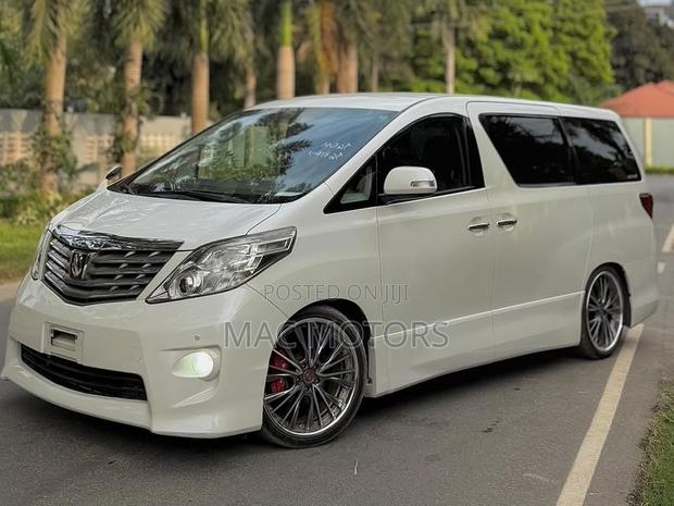 Toyota Alphard 2010 White