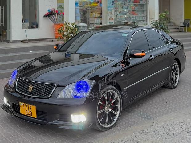 Toyota Crown 2006 Black