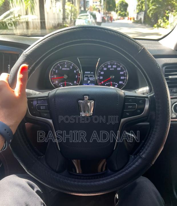 Toyota Crown 2013 White
