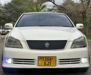 Toyota Crown 2004 White for sale