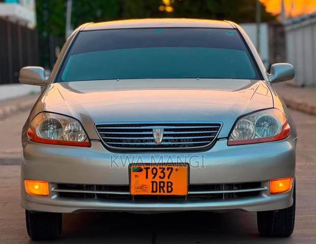 Toyota Mark II 2004 Silver