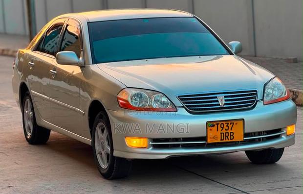 Toyota Mark II 2004 Silver