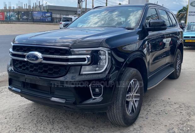 Ford Everest 2023 Black