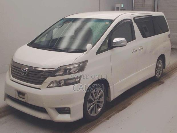 Toyota Vellfire 2011 White