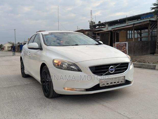 Volvo V40 2016 White
