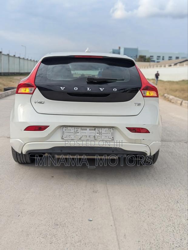 Volvo V40 2016 White