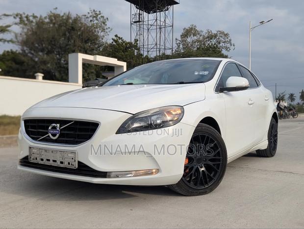 Volvo V40 2016 White