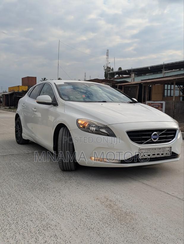 Volvo V40 2016 White