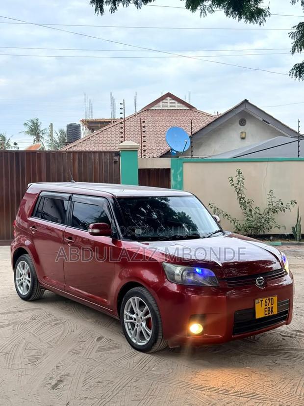 Toyota Corolla Rumion 2014 Maroon