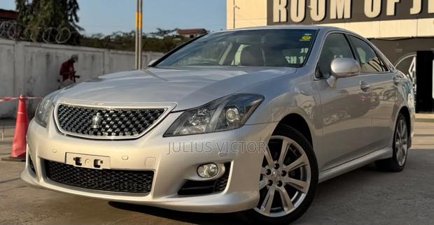 Toyota Crown 2008 Silver