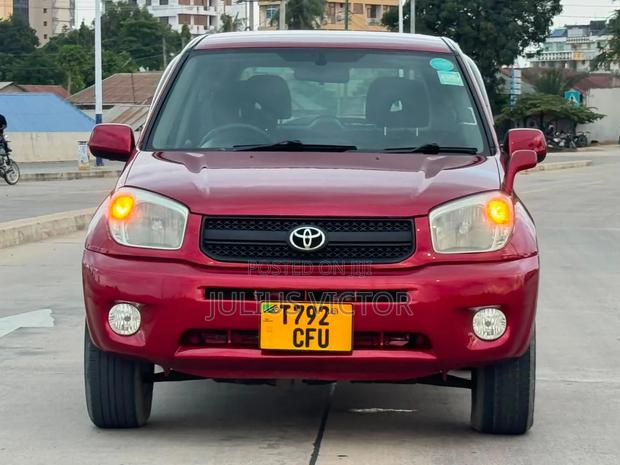 Toyota RAV4 2005 Red