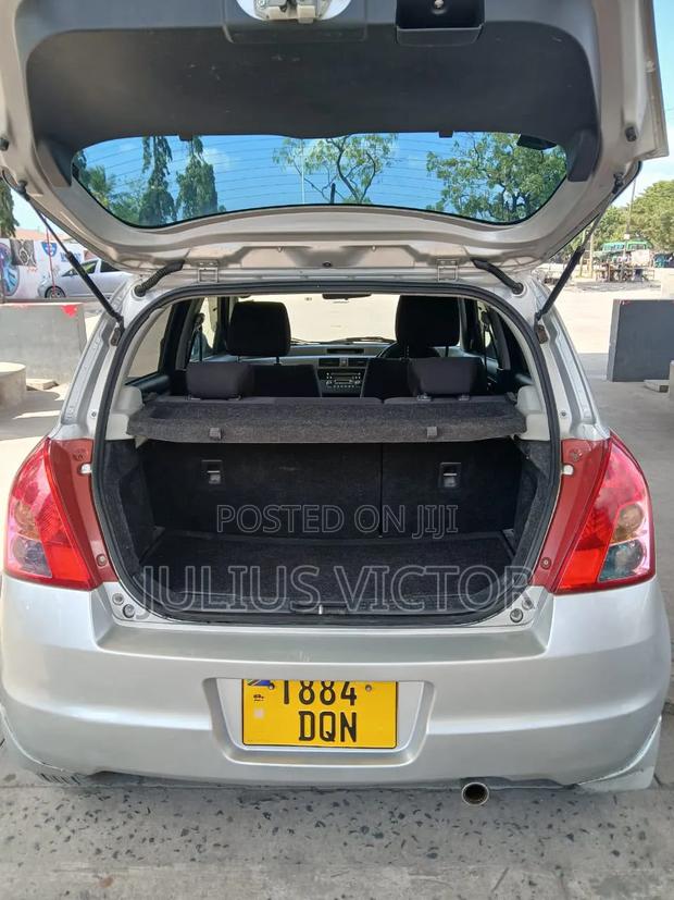 Suzuki Swift 2003 Silver