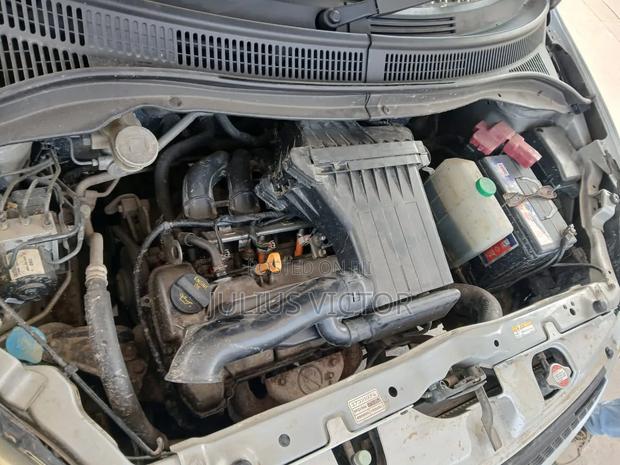 Suzuki Swift 2003 Silver
