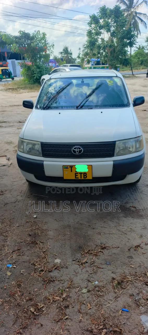 Toyota Probox 2007 White
