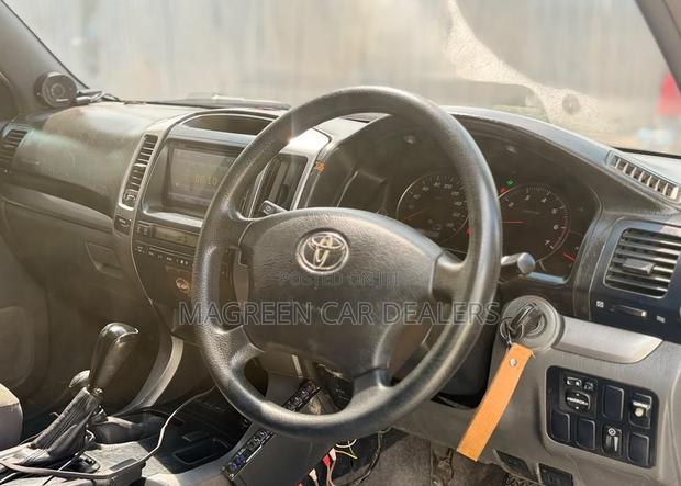 Toyota Land Cruiser Prado 2004 Black