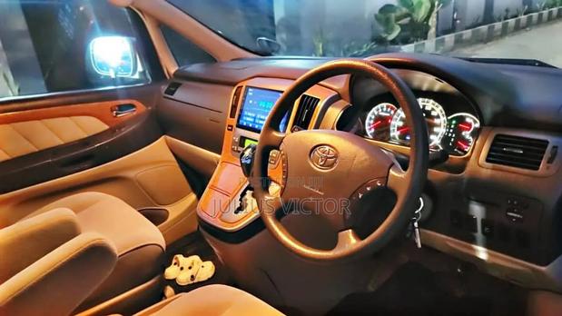 Toyota Alphard 2007 Silver