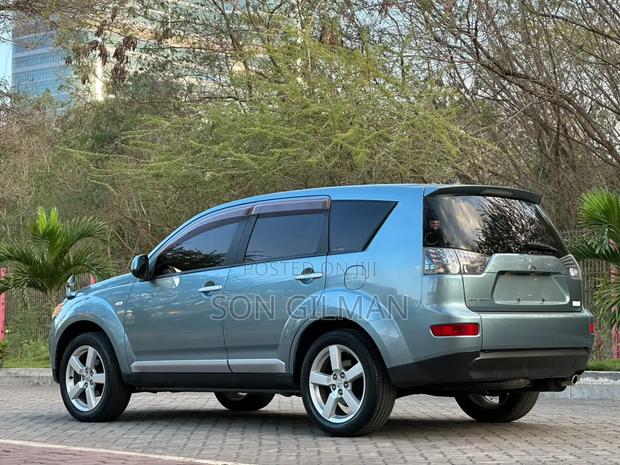 Mitsubishi Outlander 2005 Blue