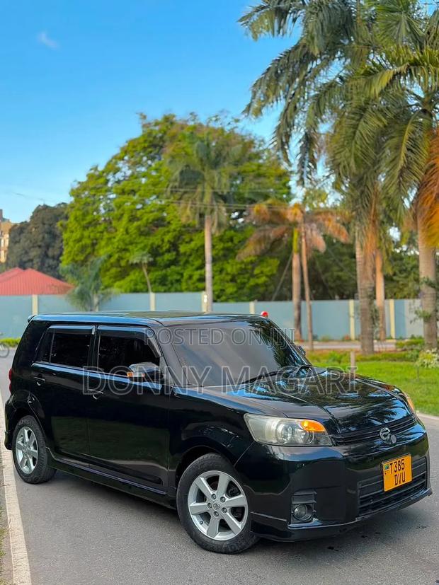 Toyota Corolla Rumion 2009 Black