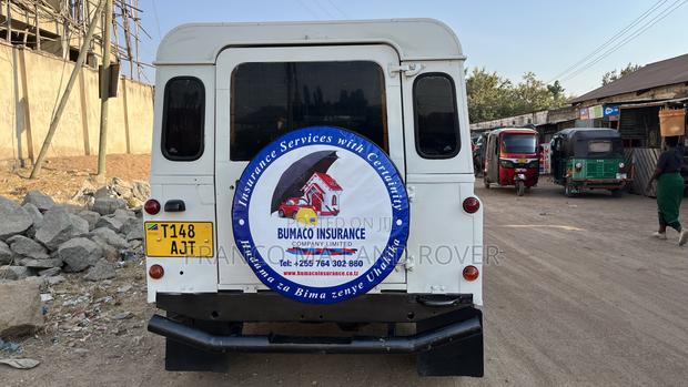 Land Rover Defender 2002 White