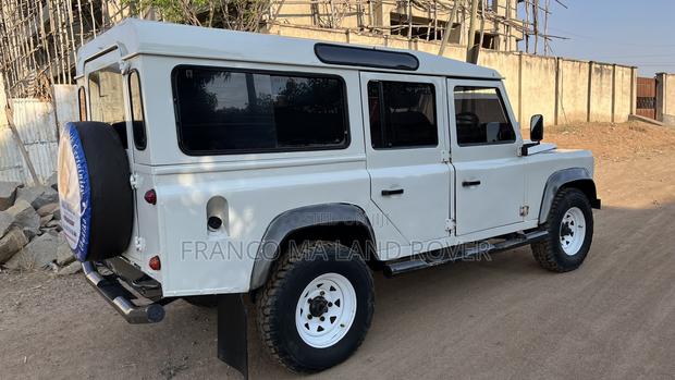 Land Rover Defender 2002 White