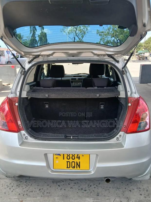 Suzuki Swift 2003 Silver