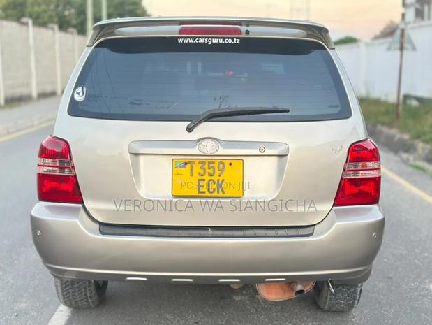 Toyota Kluger 2005 Gray