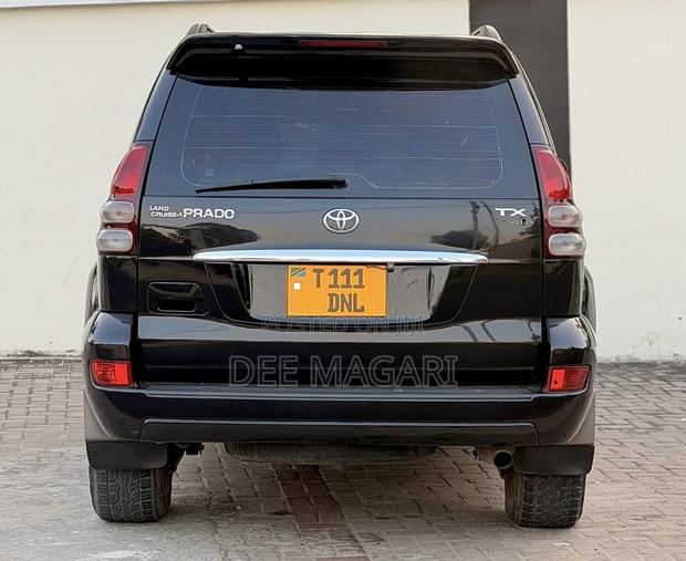 Toyota Land Cruiser Prado 2005 Black