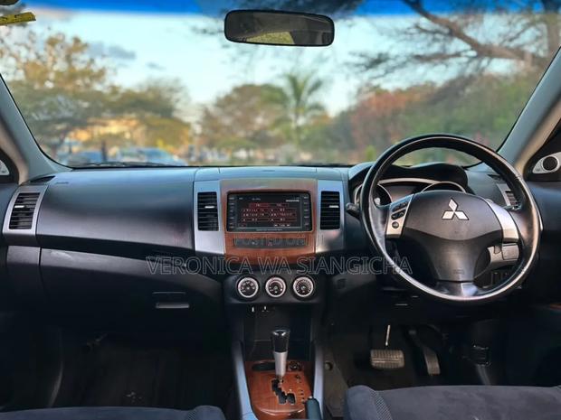 Mitsubishi Outlander 2005 Blue