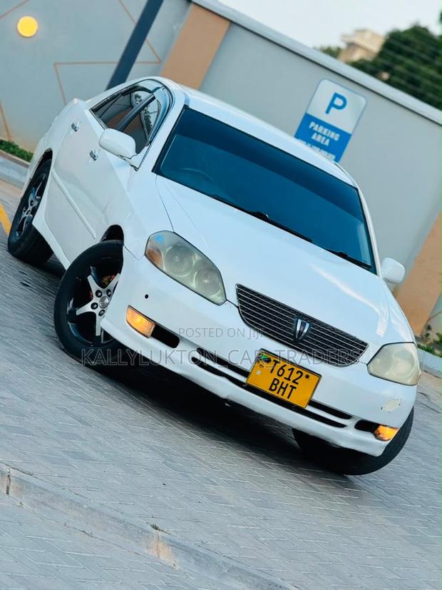 Toyota Mark II 2002 White