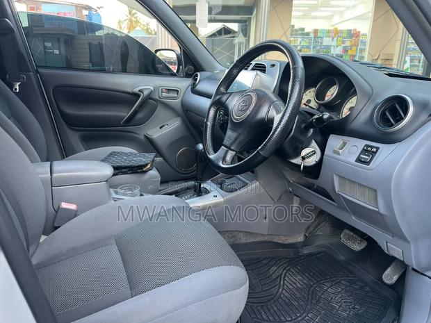 Toyota RAV4 2001 Silver
