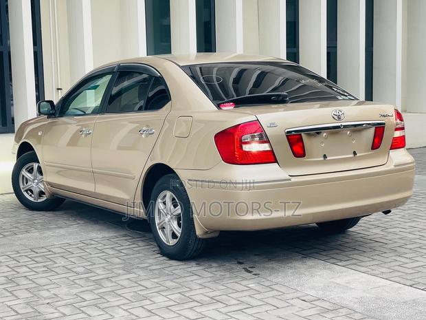 Toyota Premio 2006 Gold