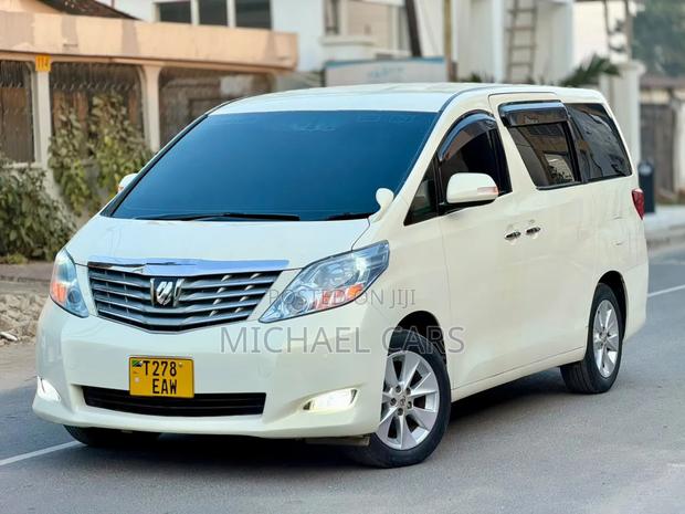 Toyota Alphard 2010 White