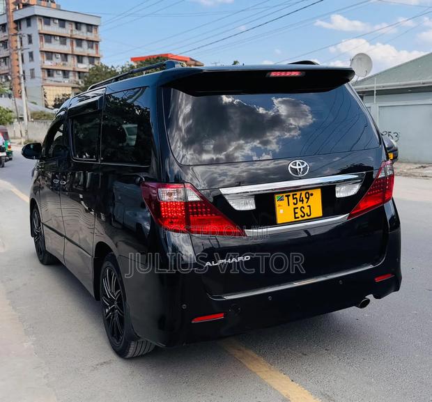 Toyota Alphard 2010 Black