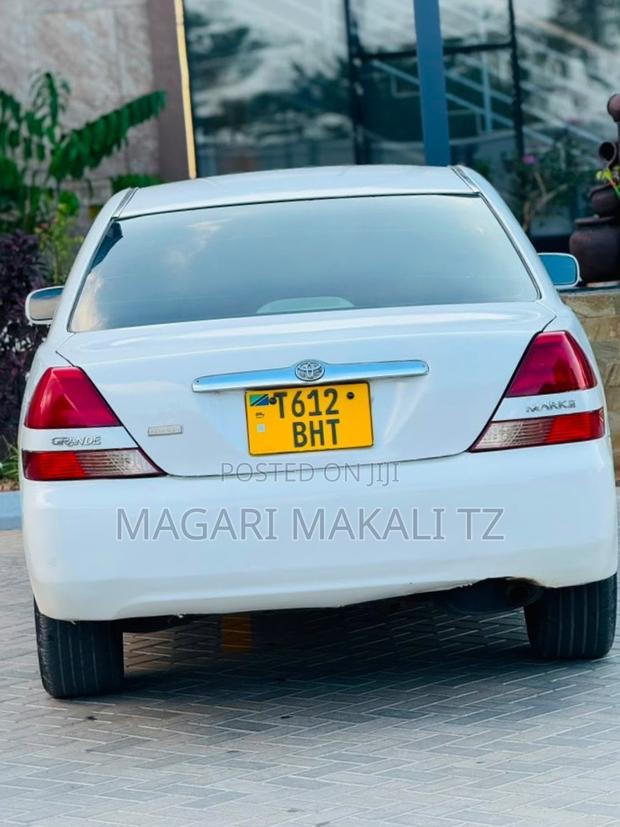 Toyota Mark II 2.0 AWD 2004 White