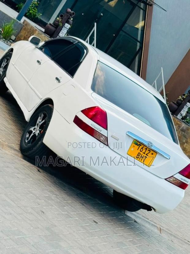 Toyota Mark II 2.0 AWD 2004 White