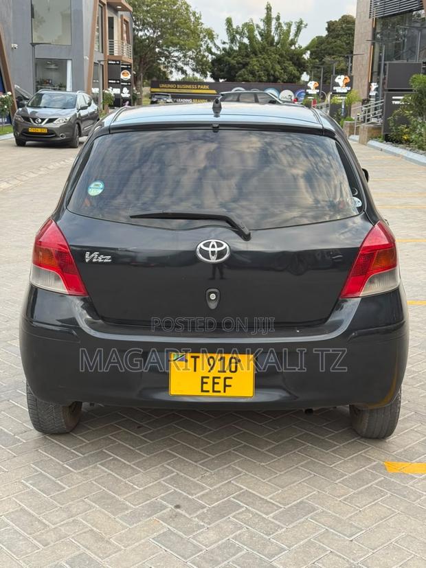 Toyota Vitz 1.0 FWD 3dr 2006 Black
