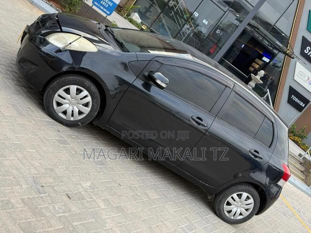 Toyota Vitz 1.0 FWD 3dr 2006 Black