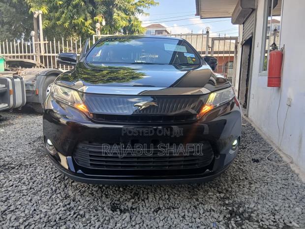 Toyota Harrier 2.0 2015 Black
