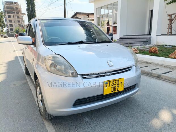 Toyota Passo 2006 Silver