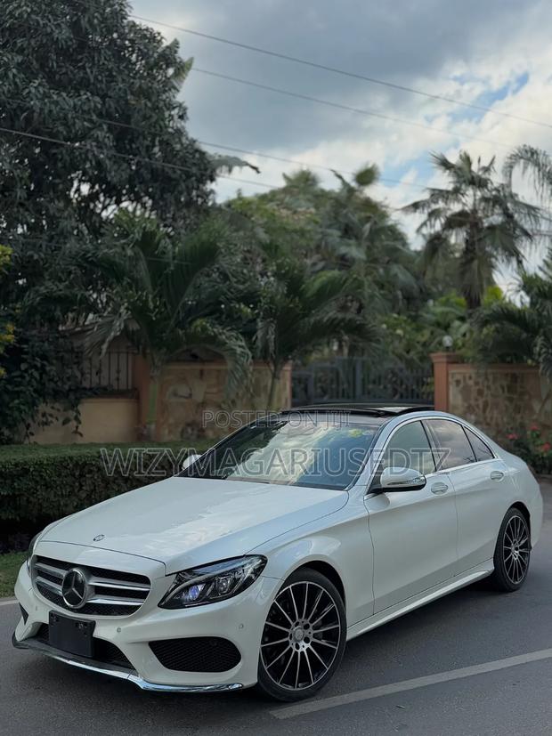 Mercedes-Benz C200 2015 Ivory