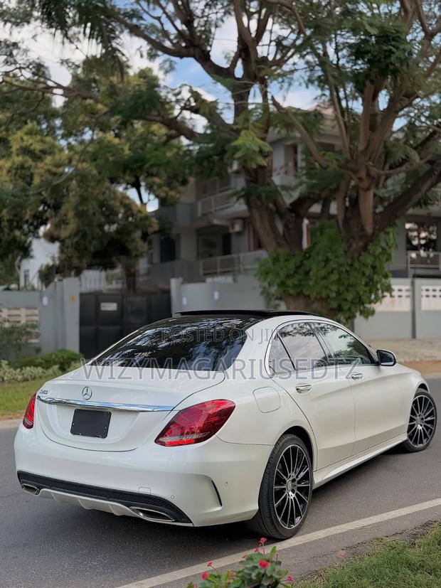 Mercedes-Benz C200 2015 Ivory