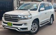 Toyota Land Cruiser 2016 Off white for sale