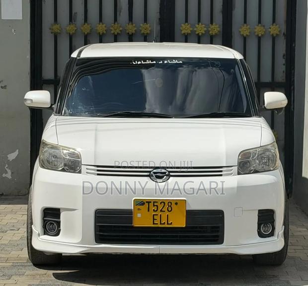 Toyota Corolla Rumion 2009 White