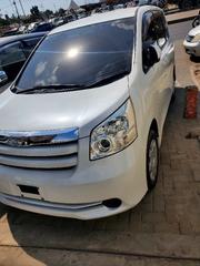Toyota Noah 2009 White for sale