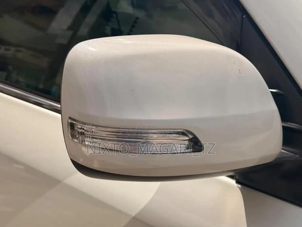 Toyota Noah 2009 White